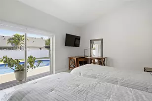 1010 SW 149th Ln, Sunrise, FL 33326 - Photo 9