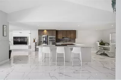 1010 SW 149th Ln, Sunrise, FL 33326 - Photo 7