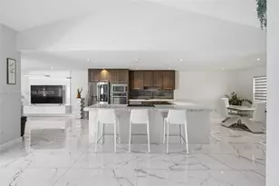 1010 SW 149th Ln, Sunrise, FL 33326 - Photo 7