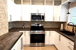 365 NE 32nd Terrace, Homestead, FL 33033 - Photo 9