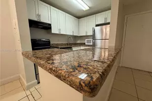 10717 Cleary Blvd, Plantation, FL 33324 - Photo 7