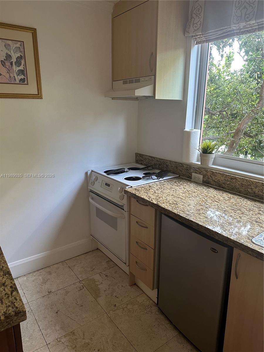 2951 S Bayshore Dr #417 - 2951 S Bayshore Dr #417, Miami, FL 33133 Luxury Property | Jose Angel Pina