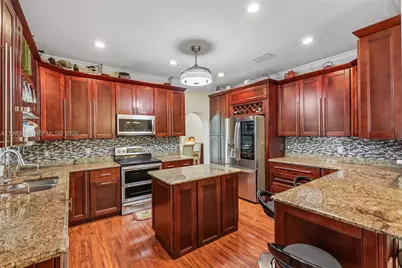 17211 SW 12th St, Pembroke Pines, FL 33029 - Photo 19