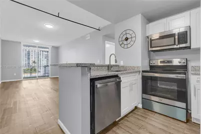 185 SE 14th Ter #1611, Miami, FL 33131 - Photo 1