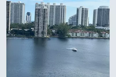 2750 NE 183rd St #1201, Aventura, FL 33160 - Photo 3