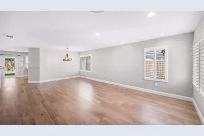 8933 SW 212th Ln, Cutler Bay, FL 33189 - Photo 7