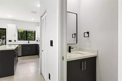 122 NW 5th Ave, Hallandale Beach, FL 33009 - Photo 5