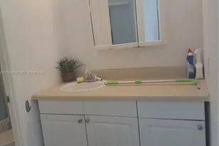 1351 NE Miami Gardens Dr, Miami, FL 33179 - Photo 11