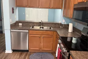 8285 Pacific Beach Dr, Fort Myers, FL 33966 - Photo 9
