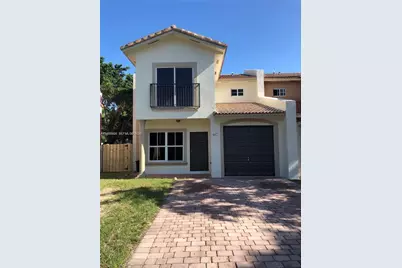 667 SW 10th St, Florida City, FL 33034 - Photo 5