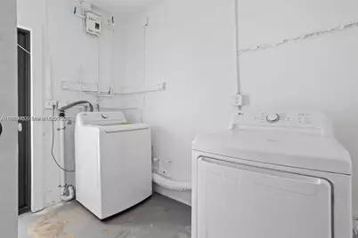 70 NE 186th Ter, Miami, FL 33179 - Photo 25