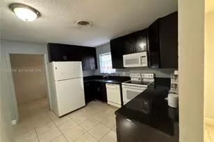 2220 NE 3rd Ave, Pompano Beach, FL 33060 - Photo 9