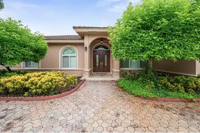 10621 SW 77th Ave, Pinecrest, FL 33156 - Photo 3