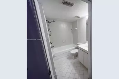 2731 SE 12th Rd #105, Homestead, FL 33035 - Photo 11