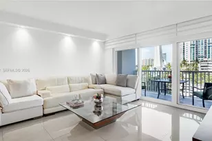 300 Bayview Dr, Sunny Isles Beach, FL 33160 - Photo 7