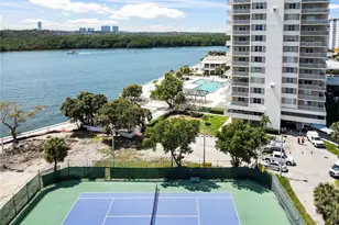300 Bayview Dr, Sunny Isles Beach, FL 33160 - Photo 37