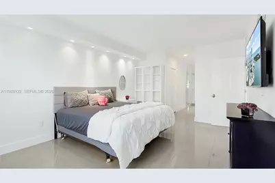 300 Bayview Dr #307, Sunny Isles Beach, FL 33160 - Photo 19