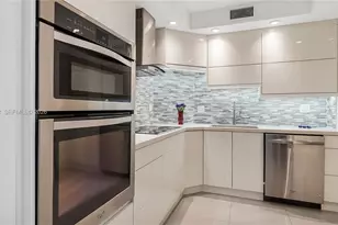 300 Bayview Dr, Sunny Isles Beach, FL 33160 - Photo 15