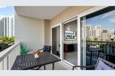 300 Bayview Dr #307, Sunny Isles Beach, FL 33160 - Photo 15