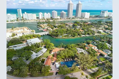 5005 Lakeview Dr, Miami Beach, FL 33140 - Photo 1