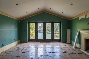 5005 Lakeview Dr, Miami Beach, FL 33140 - Photo 9