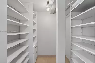 7700 Collins Ave #1, Miami Beach, FL 33141 - Photo 17