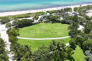 7700 Collins Ave, Miami Beach, FL 33141 - Photo 25