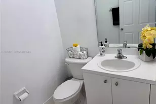 909 NE 42nd Ave, Homestead, FL 33033 - Photo 13