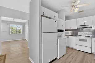 8662 Bella Vista Dr, Boca Raton, FL 33433 - Photo 11
