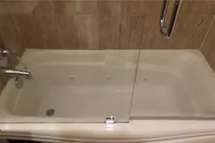 300 S Biscayne Blvd, Miami, FL 33131 - Photo 15