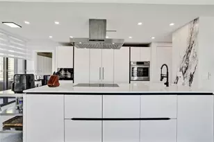 520 Brickell Key Dr, Miami, FL 33131 - Photo 3