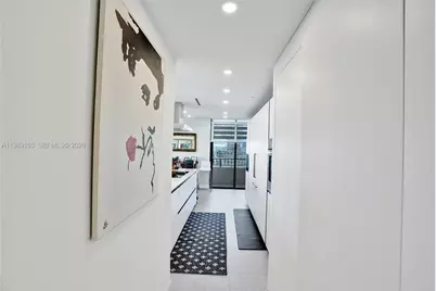 520 Brickell Key Dr #A1015, Miami, FL 33131 - Photo 23