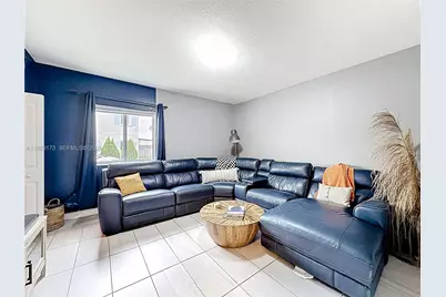 451 NW 12th Ave, Florida City, FL 33034 - Photo 5