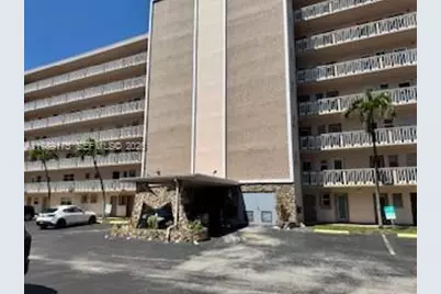 421 NE 14th Ave #401, Hallandale Beach, FL 33009 - Photo 1