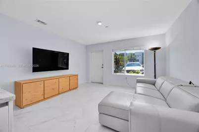2555 NE 193rd St #2122, Miami, FL 33180 - Photo 9