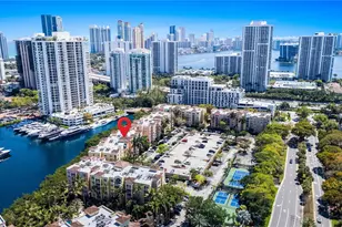 19655 E Country Club Dr, Aventura, FL 33180 - Photo 51