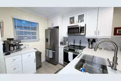 633 NE 2nd Ave #5, Fort Lauderdale, FL 33304 - Photo 3