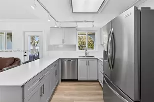 2431 SW 4th St, Miami, FL 33135 - Photo 13