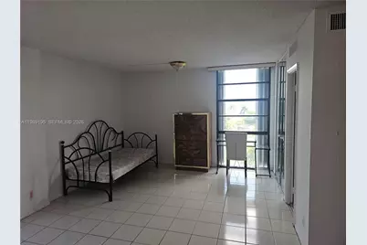 20400 W Country Club Dr #601, Aventura, FL 33180 - Photo 3