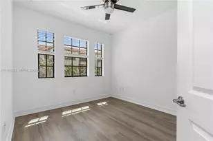 11524 SW 16th St, Pembroke Pines, FL 33025 - Photo 13