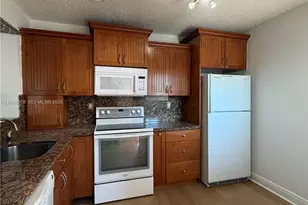 4768 NW 114th Ave, Doral, FL 33178 - Photo 3