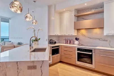 100 S Pointe Dr #708, Miami Beach, FL 33139 - Photo 23