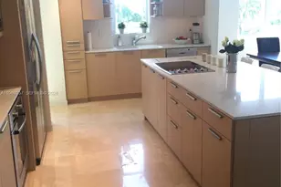 1 Century Ln, Miami Beach, FL 33139 - Photo 7