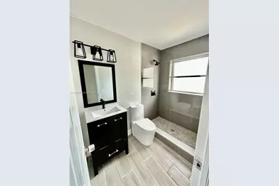 2600 NE 8th Ave, Pompano Beach, FL 33064 - Photo 5