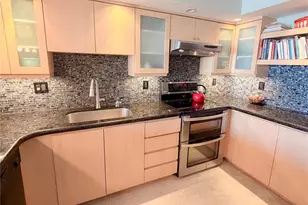 1800 Collins Ave, Miami Beach, FL 33139 - Photo 5