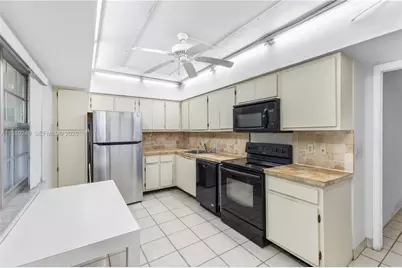 806 Cypress Grove Ln #111, Pompano Beach, FL 33069 - Photo 21