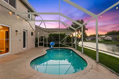 10237 NW 53rd Ct, Coral Springs, FL 33076 - Photo 9