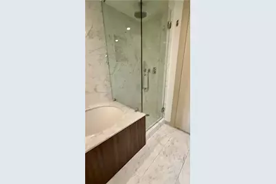 1000 Brickell Plz #2008, Miami, FL 33131 - Photo 21