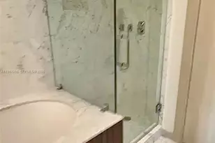 1000 Brickell Plaza, Miami, FL 33131 - Photo 21