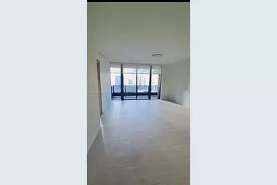 1000 Brickell Plz #2008, Miami, FL 33131 - Photo 9